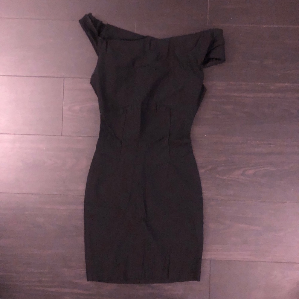 4/$12 ‼️ Black Bodycon Mini Dress